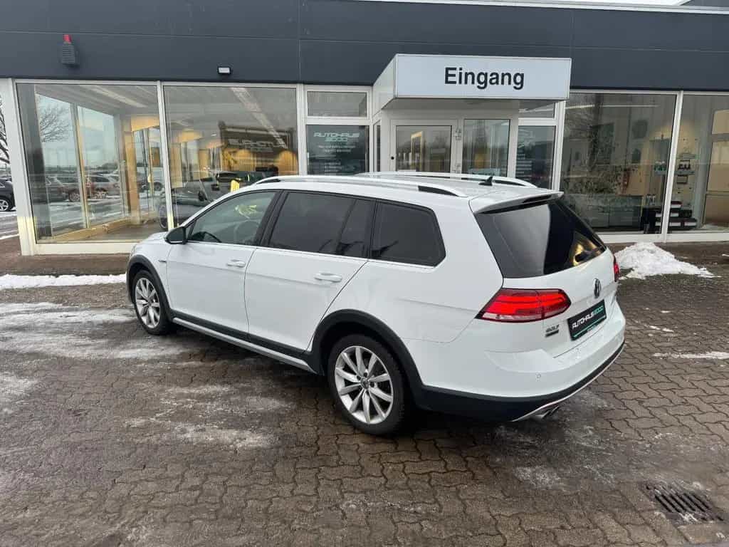 Volkswagen Golf VII Variant Alltrack 4Motion ACC LED 08/2018-photo-4