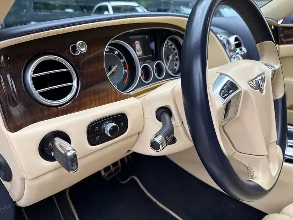 Bentley Continental Flying Spur 4.0 V8 Service Neu 07/2015-photo-17