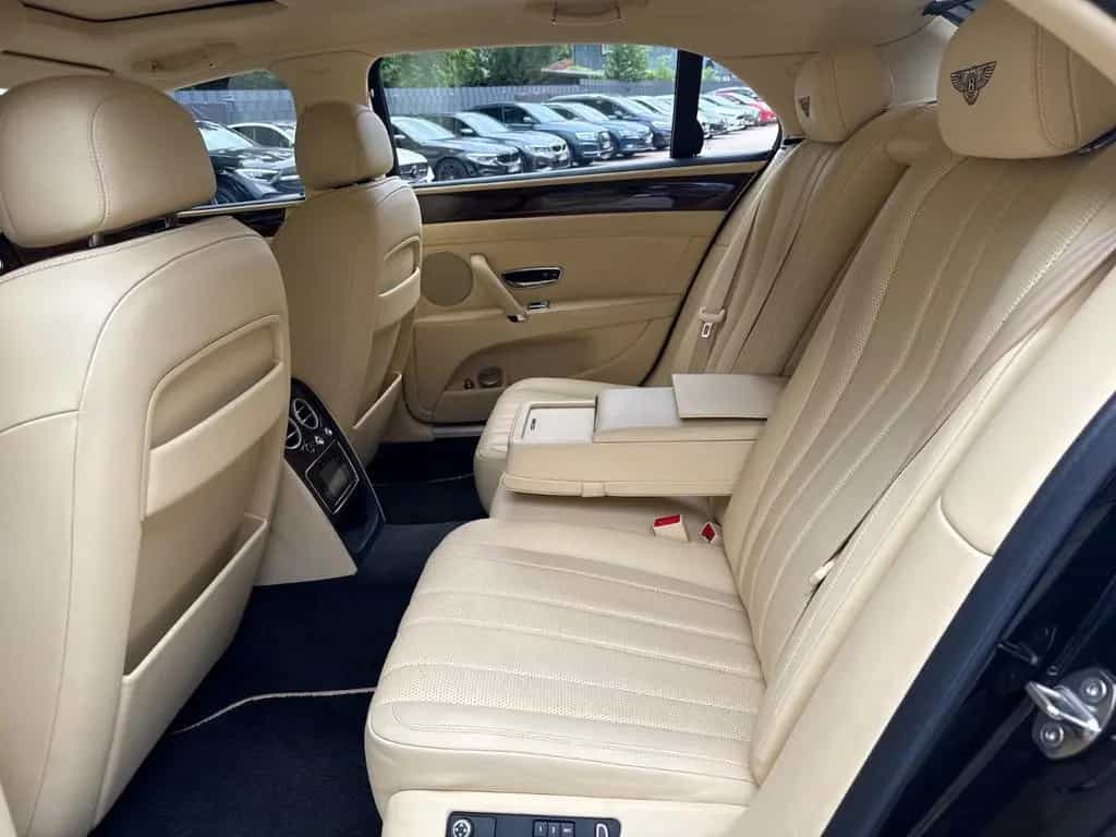 Bentley Continental Flying Spur 4.0 V8 Service Neu 07/2015-photo-45