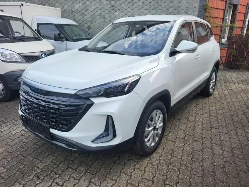 BAIC Beijing X35 1.5T CVT+AUTOMATIK+KLIMA+3J.GARANTIE 05/2026-photo-0