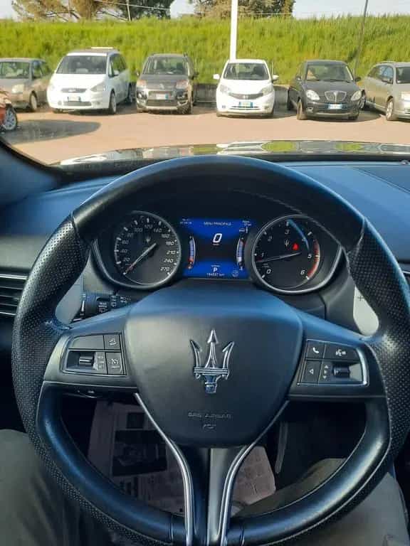 Maserati Levante V6 Diesel Q4 AWD Granlusso IVA 03/2019-photo-4