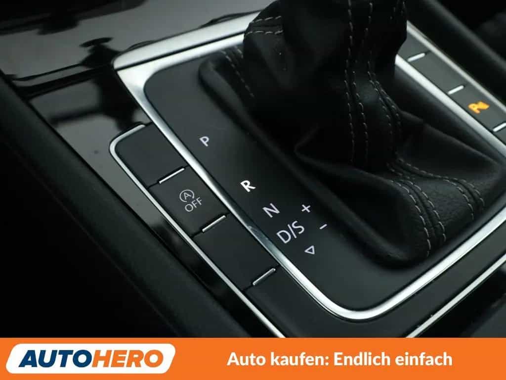 Volkswagen Golf VII 1.5 TSI ACT Highline BlueMotion Tech 11/2018-photo-22