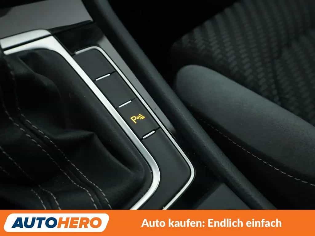 Volkswagen Golf VII 1.5 TSI ACT Highline BlueMotion Tech 11/2018-photo-23
