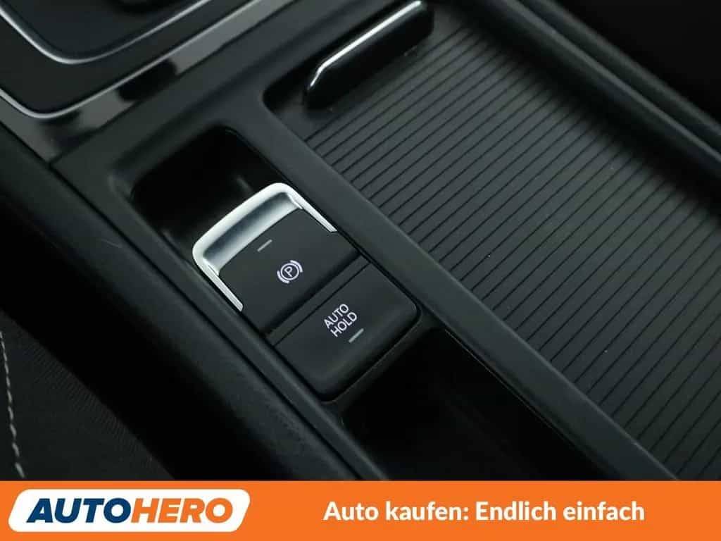 Volkswagen Golf VII 1.5 TSI ACT Highline BlueMotion Tech 11/2018-photo-24