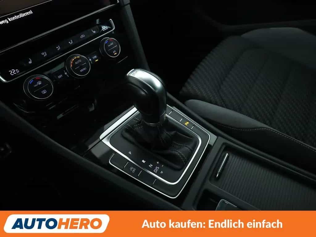 Volkswagen Golf VII 1.5 TSI ACT Highline BlueMotion Tech 11/2018-photo-25