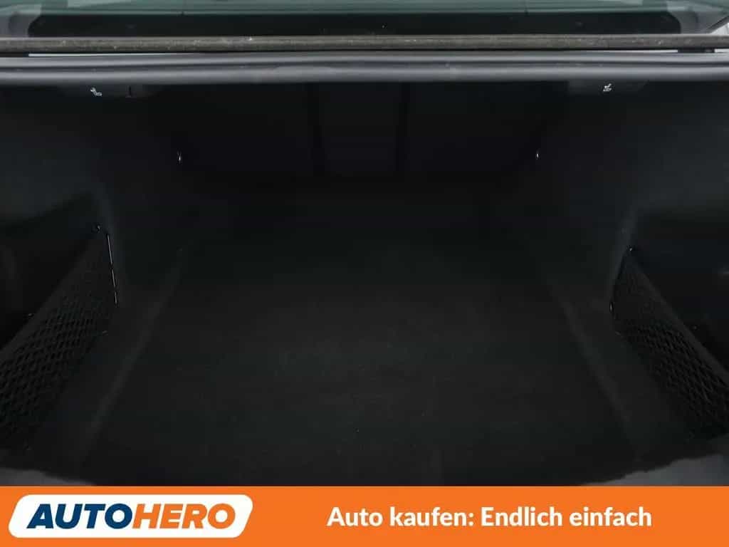 BMW 320 d Sport Line Aut.*NAVI*TEMPO*LED*CAM*SHZ* 06/2019-photo-17