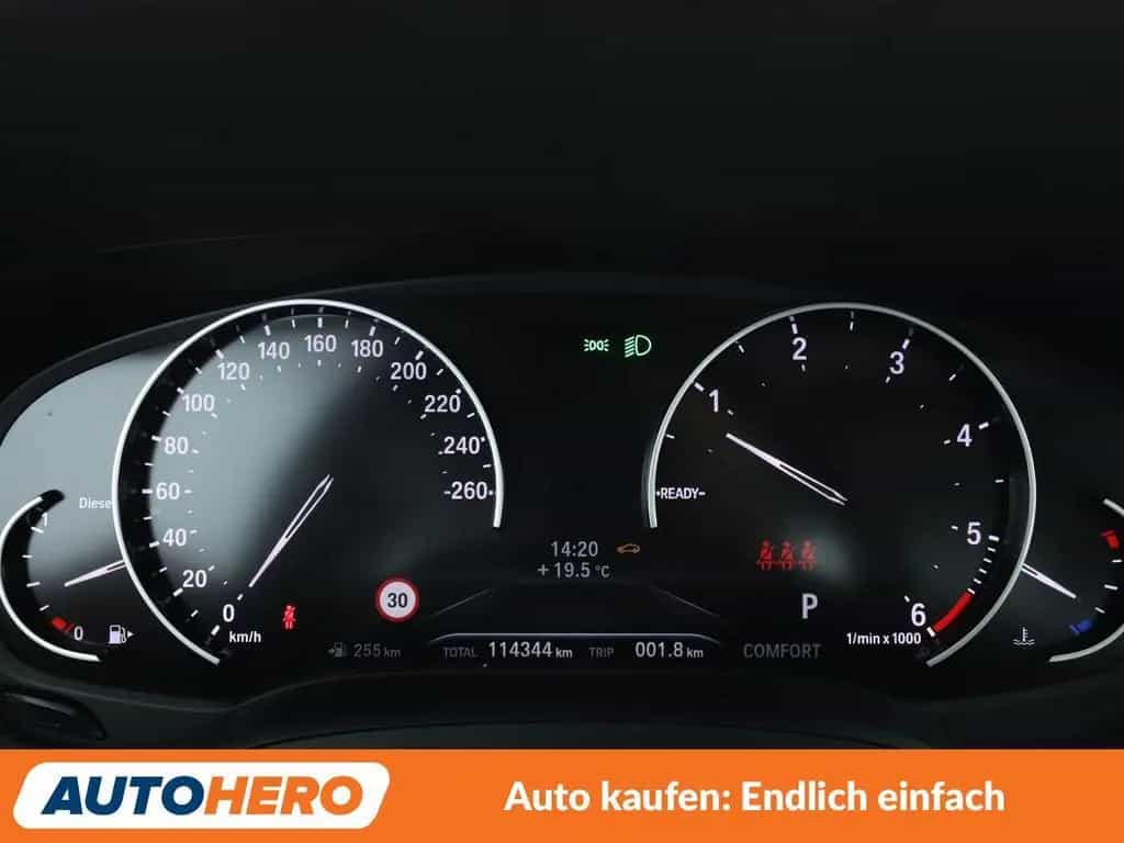 BMW 320 d Sport Line Aut.*NAVI*TEMPO*LED*CAM*SHZ* 06/2019-photo-19