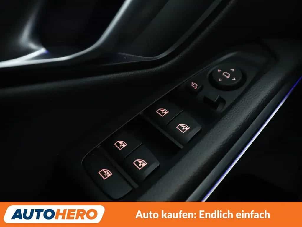 BMW 320 d Sport Line Aut.*NAVI*TEMPO*LED*CAM*SHZ* 06/2019-photo-25