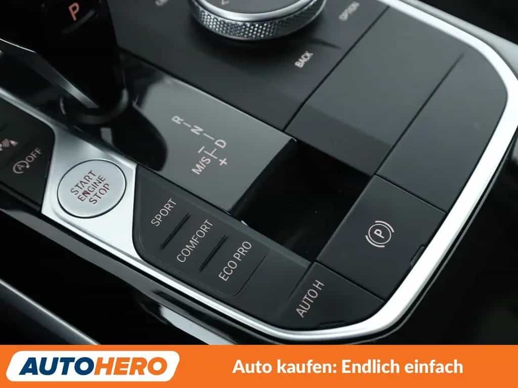 BMW 320 d Sport Line Aut.*NAVI*TEMPO*LED*CAM*SHZ* 06/2019-photo-29