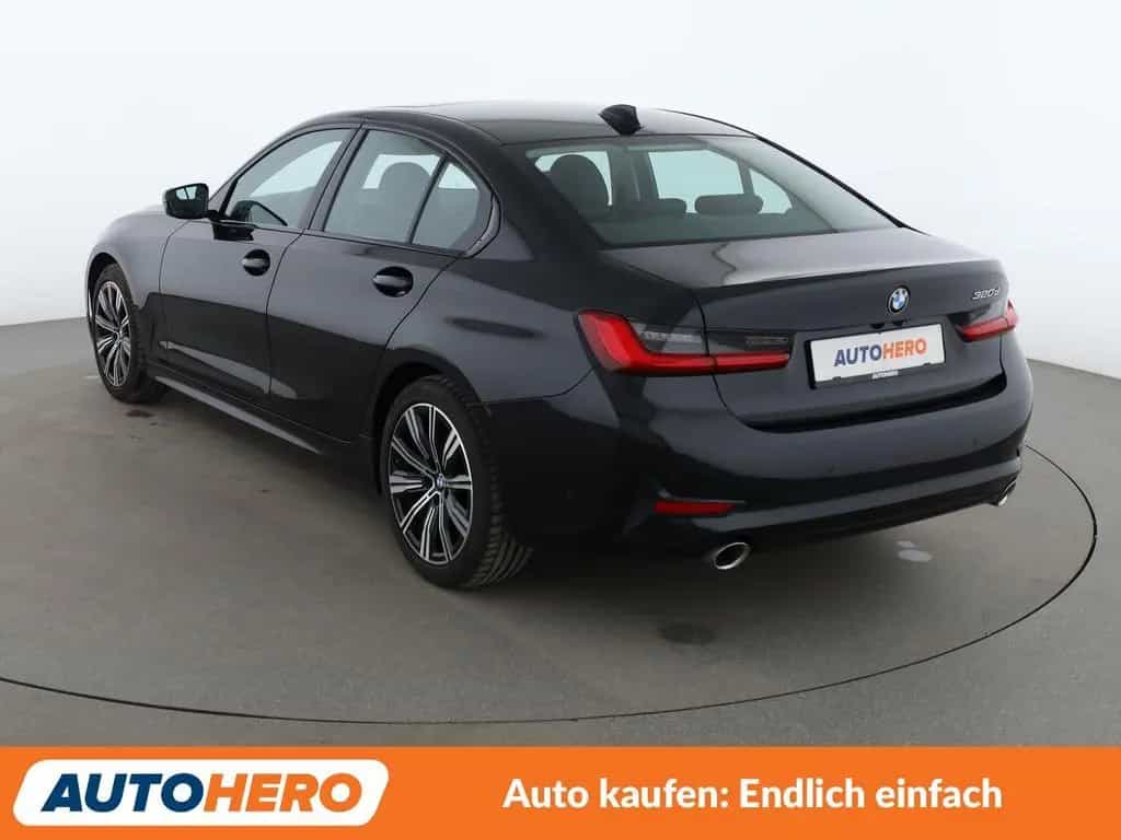 BMW 320 d Sport Line Aut.*NAVI*TEMPO*LED*CAM*SHZ* 06/2019-photo-3