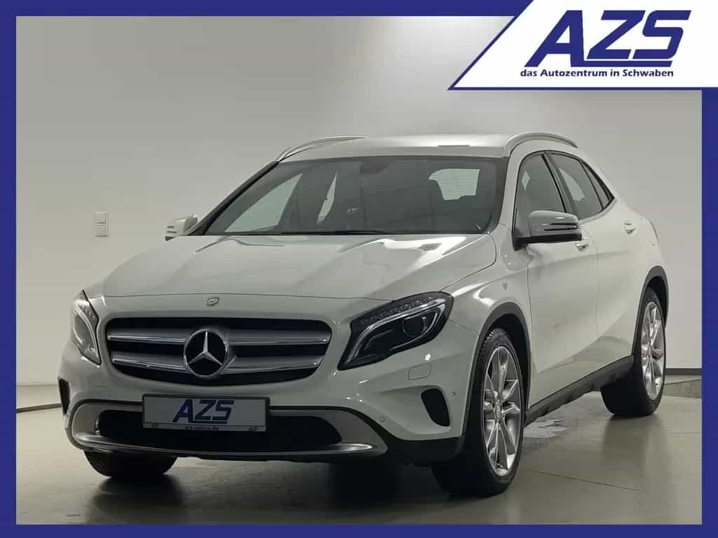 Mercedes-Benz GLA 200 Urban Bi-Xenon Navi Kamera akt Parkhilfe 11/2014-photo-0