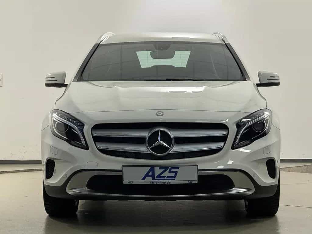 Mercedes-Benz GLA 200 Urban Bi-Xenon Navi Kamera akt Parkhilfe 11/2014-photo-2