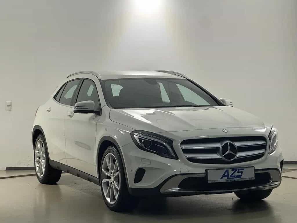 Mercedes-Benz GLA 200 Urban Bi-Xenon Navi Kamera akt Parkhilfe 11/2014-photo-3