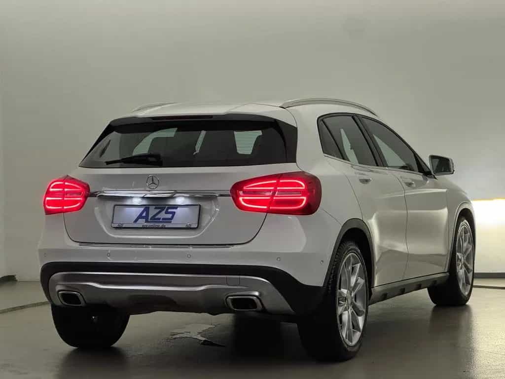Mercedes-Benz GLA 200 Urban Bi-Xenon Navi Kamera akt Parkhilfe 11/2014-photo-4