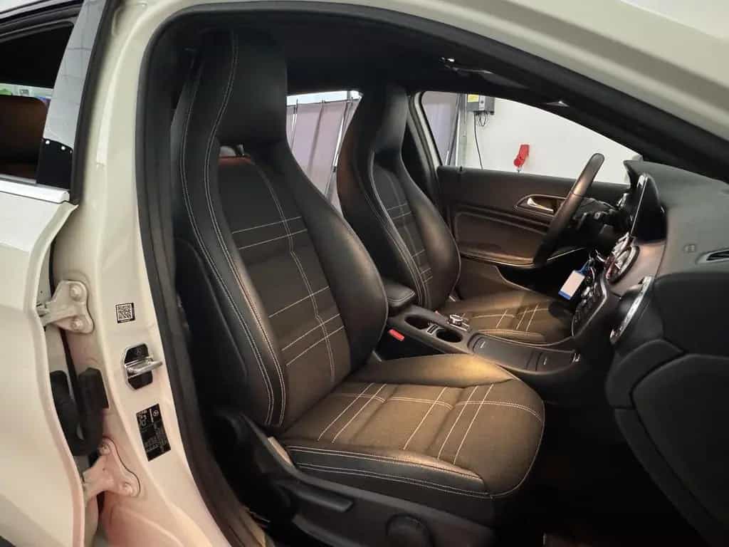 Mercedes-Benz GLA 200 Urban Bi-Xenon Navi Kamera akt Parkhilfe 11/2014-photo-9