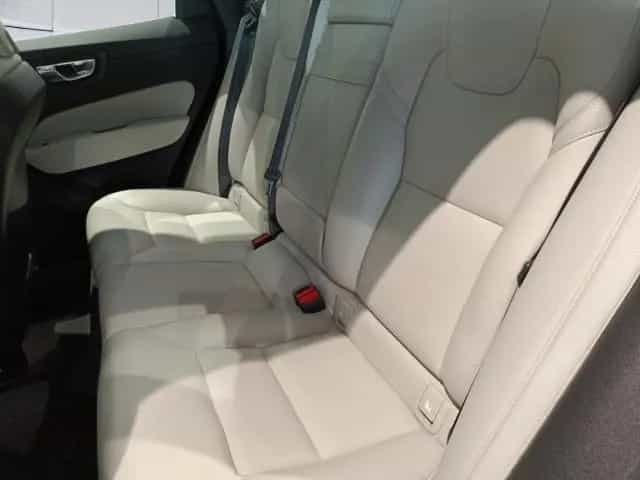 Volvo XC60 Momentum 2WD D4 Geartronic LED AHK Schiebed 04/2019-photo-13