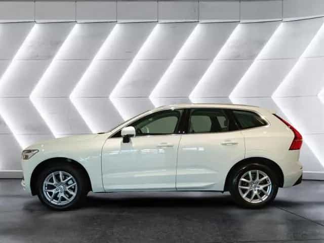 Volvo XC60 Momentum 2WD D4 Geartronic LED AHK Schiebed 04/2019-photo-2