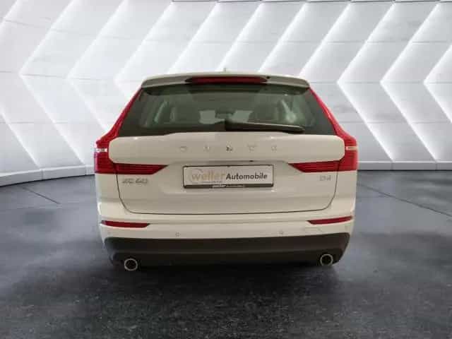 Volvo XC60 Momentum 2WD D4 Geartronic LED AHK Schiebed 04/2019-photo-4