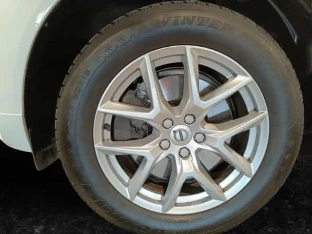 Volvo XC60 Momentum 2WD D4 Geartronic LED AHK Schiebed 04/2019-photo-5
