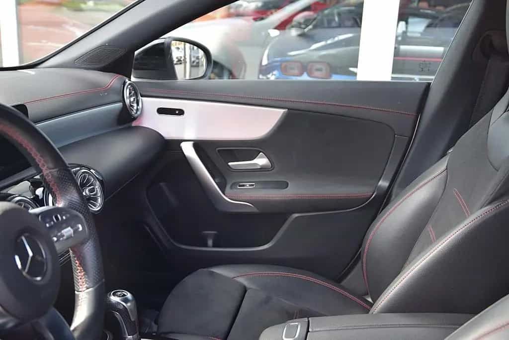 Mercedes-Benz CLA 180 d AMG Line (EURO 6d-TEMP) 03/2020-photo-4