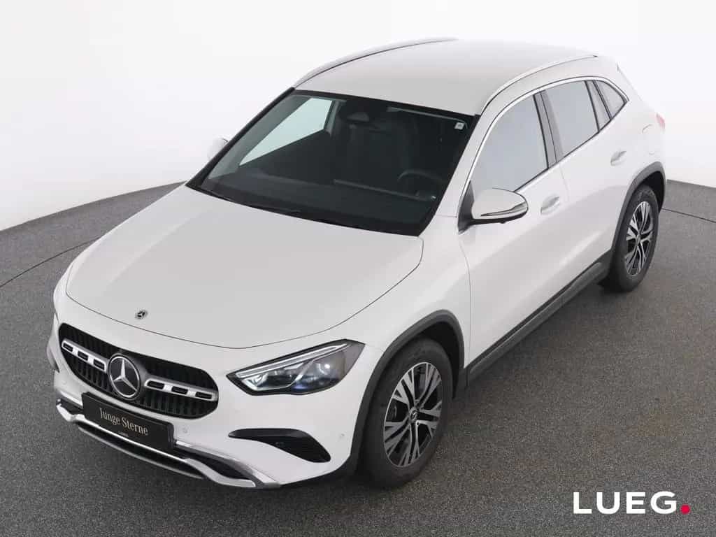 Mercedes-Benz GLA 200 Progressive+MBeam+Distronic+AHK+KeyG+360 01/2025-photo-17