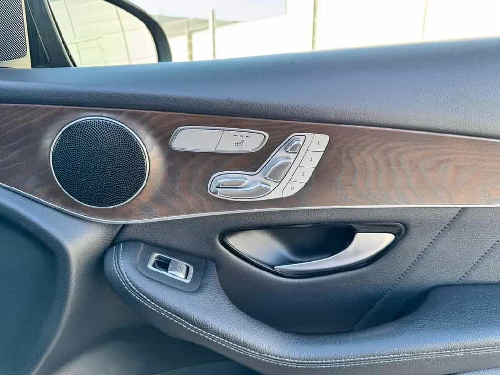 Mercedes-Benz GLC-Class 4Matic 04/2018-photo-25