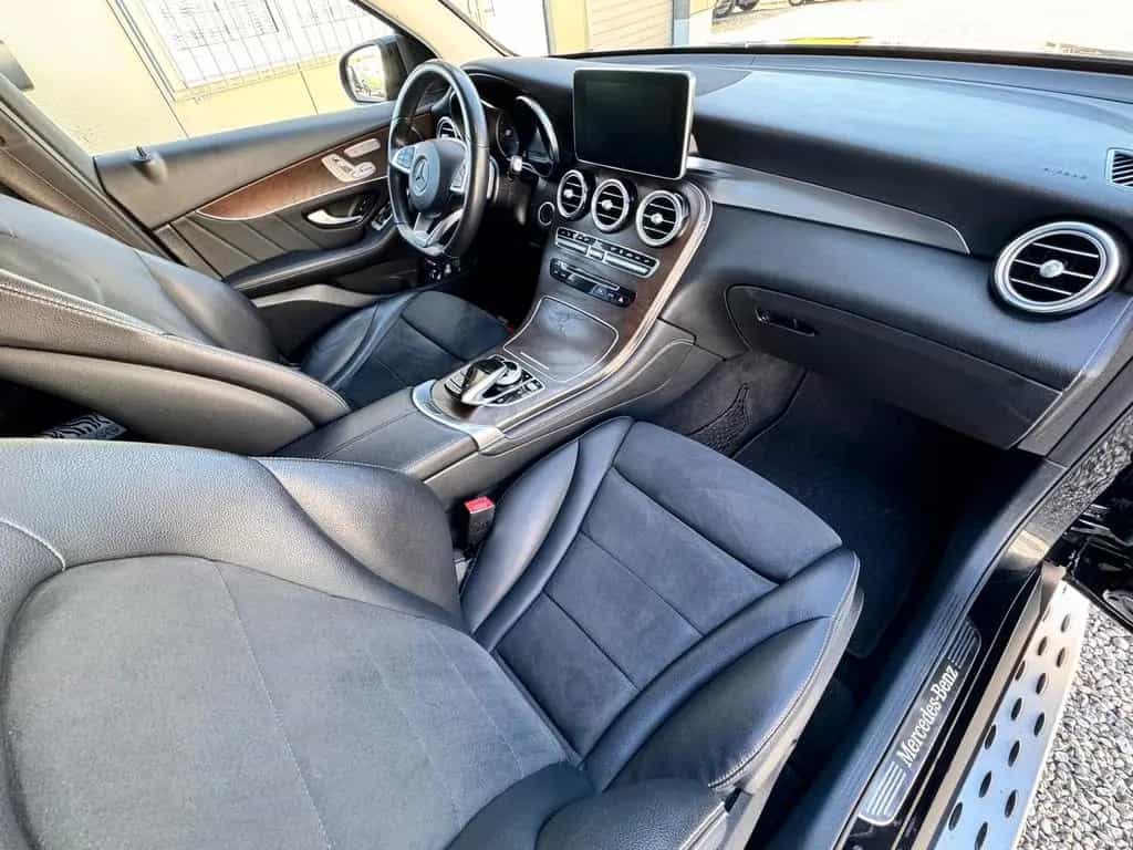 Mercedes-Benz GLC-Class 4Matic 04/2018-photo-9
