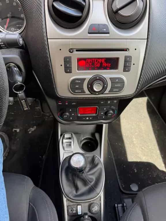 Alfa Romeo MiTo Super Klima SHZ MFL HU Neu!!! 07/2012-photo-11