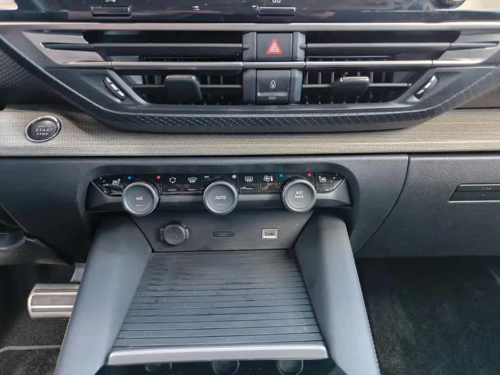 Citroën C5 X PureTech 180 S&S EAT8 ShinePack 11/2022-photo-25