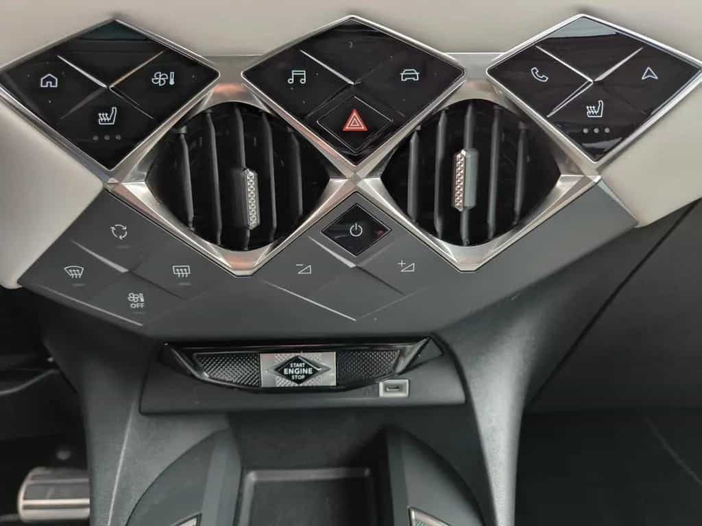 DS Automobiles DS3 PureTech 130 Rivoli 12/2023-photo-29