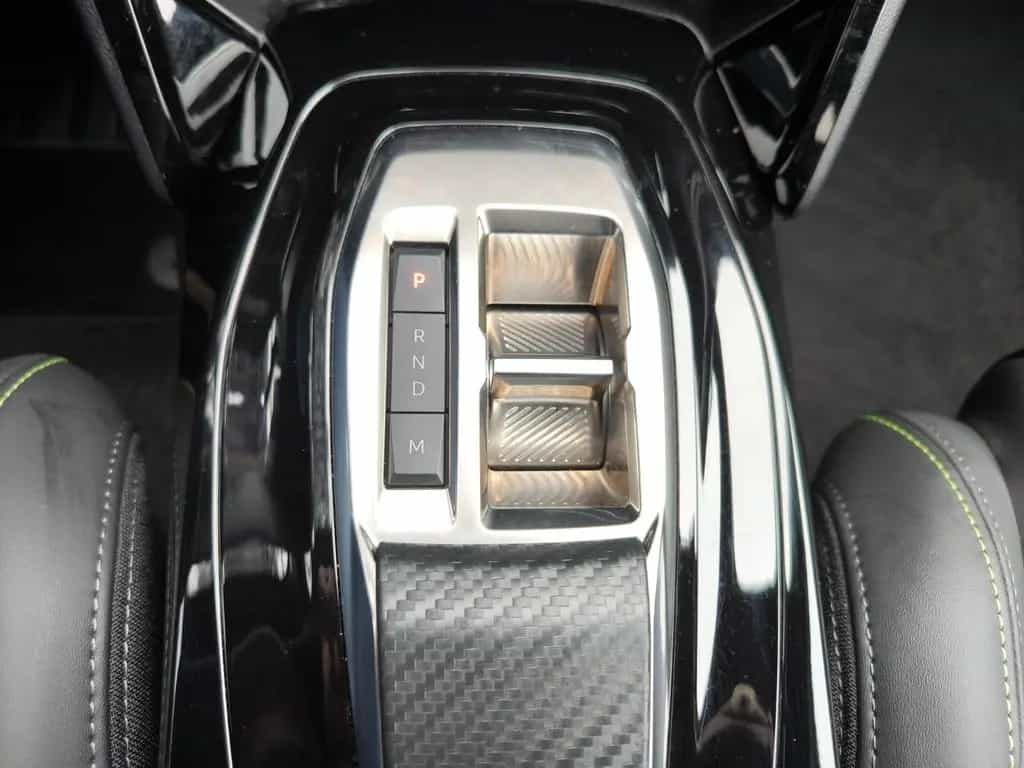 Peugeot 208 Hybrid 100 GT e-DSC6 04/2025-photo-15