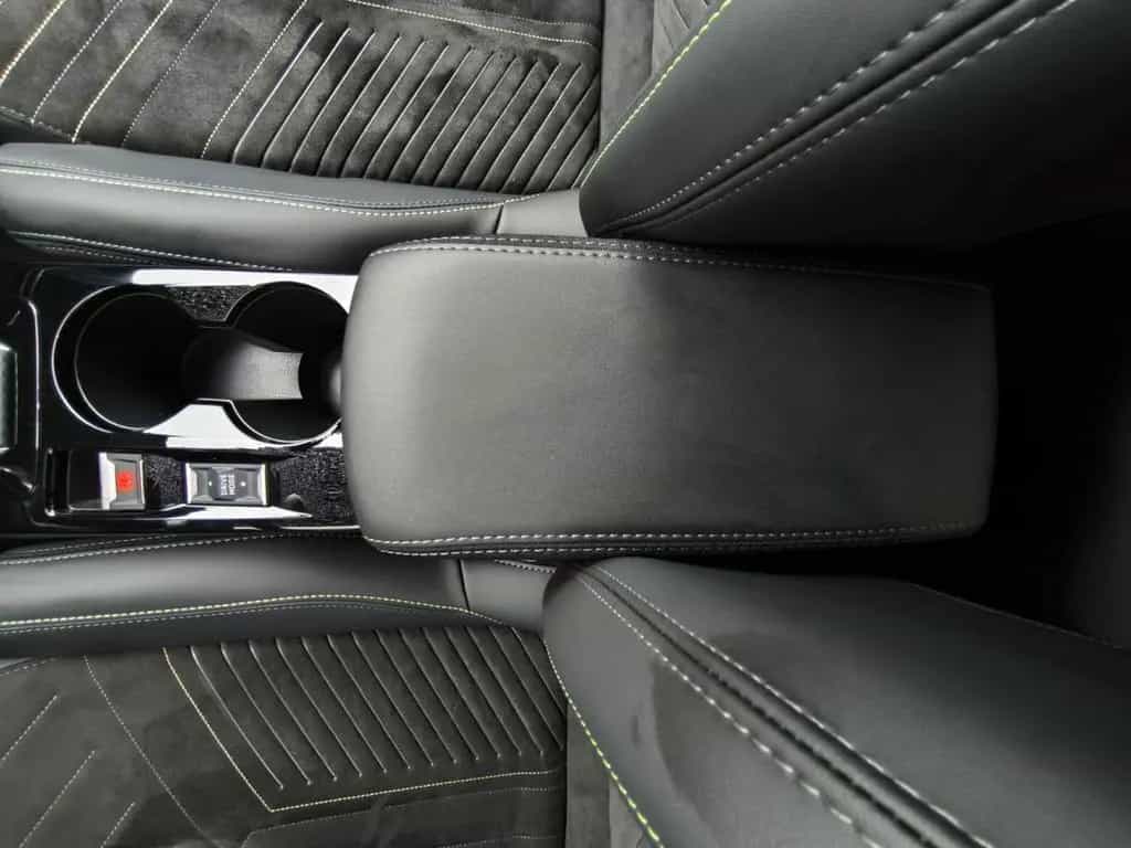 Peugeot 208 Hybrid 100 GT e-DSC6 04/2025-photo-25