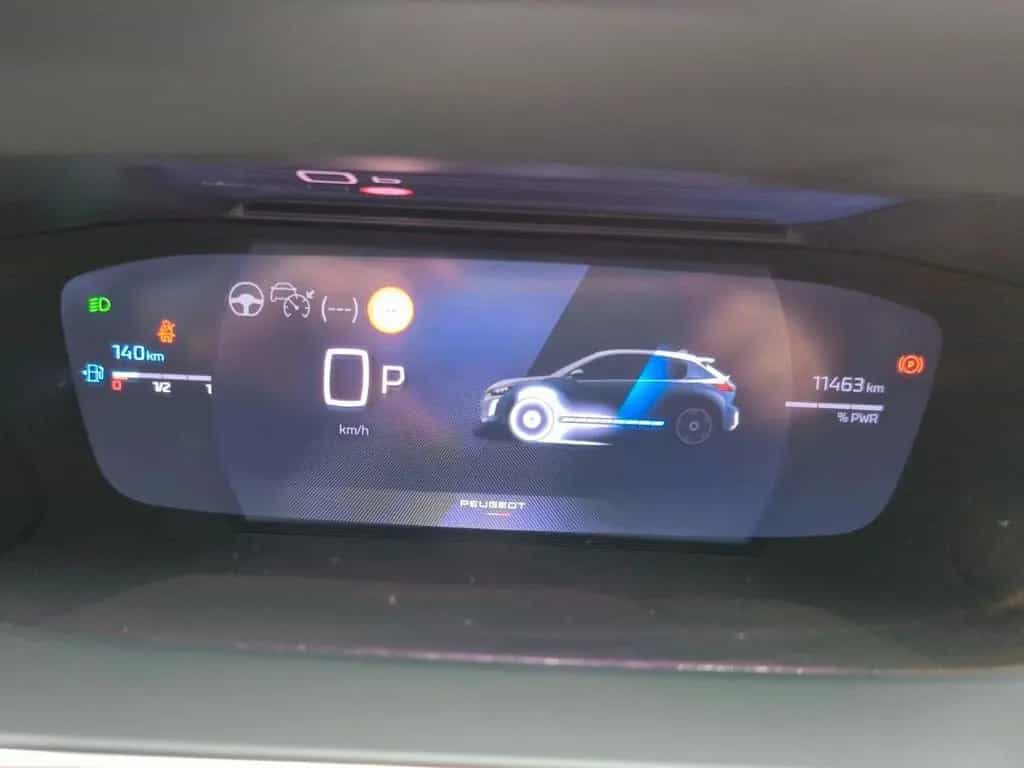Peugeot 208 Hybrid 100 GT e-DSC6 04/2025-photo-28