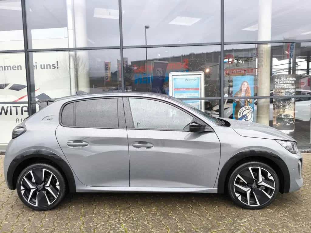 Peugeot 208 Hybrid 100 GT e-DSC6 04/2025-photo-4