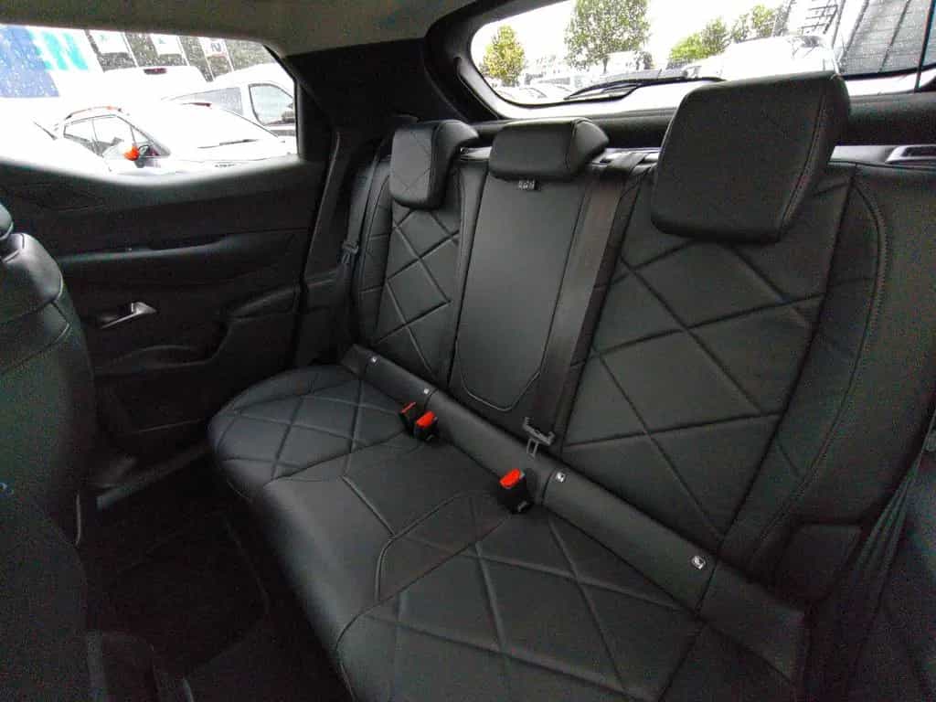 DS Automobiles DS3 Crossback PureTech 130 Faubourg 02/2023-photo-9