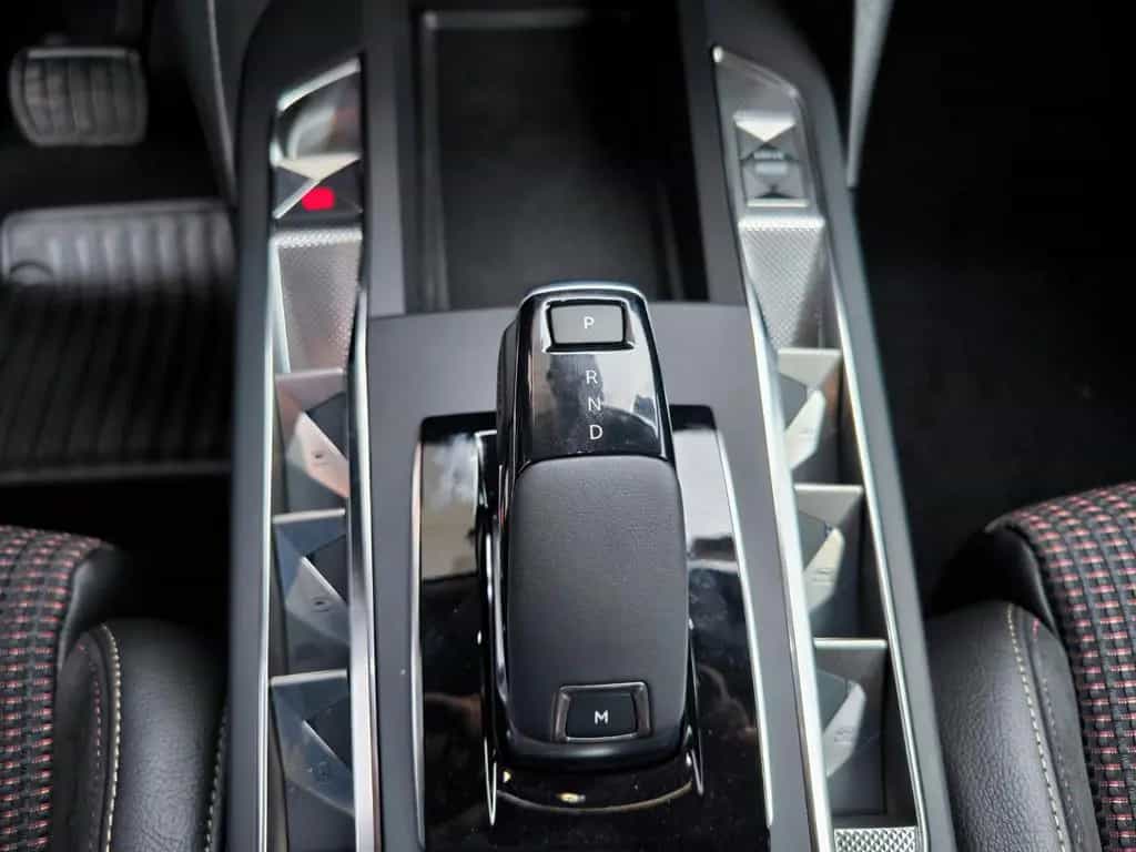 DS Automobiles DS3 DS 3 ÉDITION FRANCE HYBRID 145 03/2026-photo-15