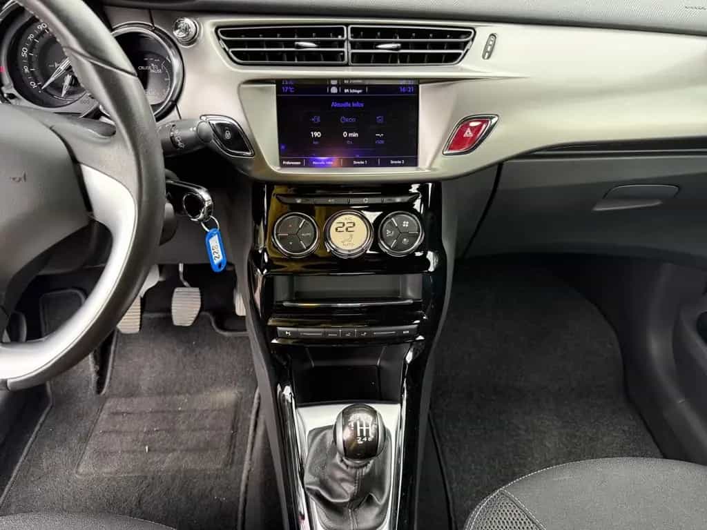Citroën DS3 SoChic Stop&Start NAVIGATION+RÜCKFAHRKAMERA 08/2016-photo-10