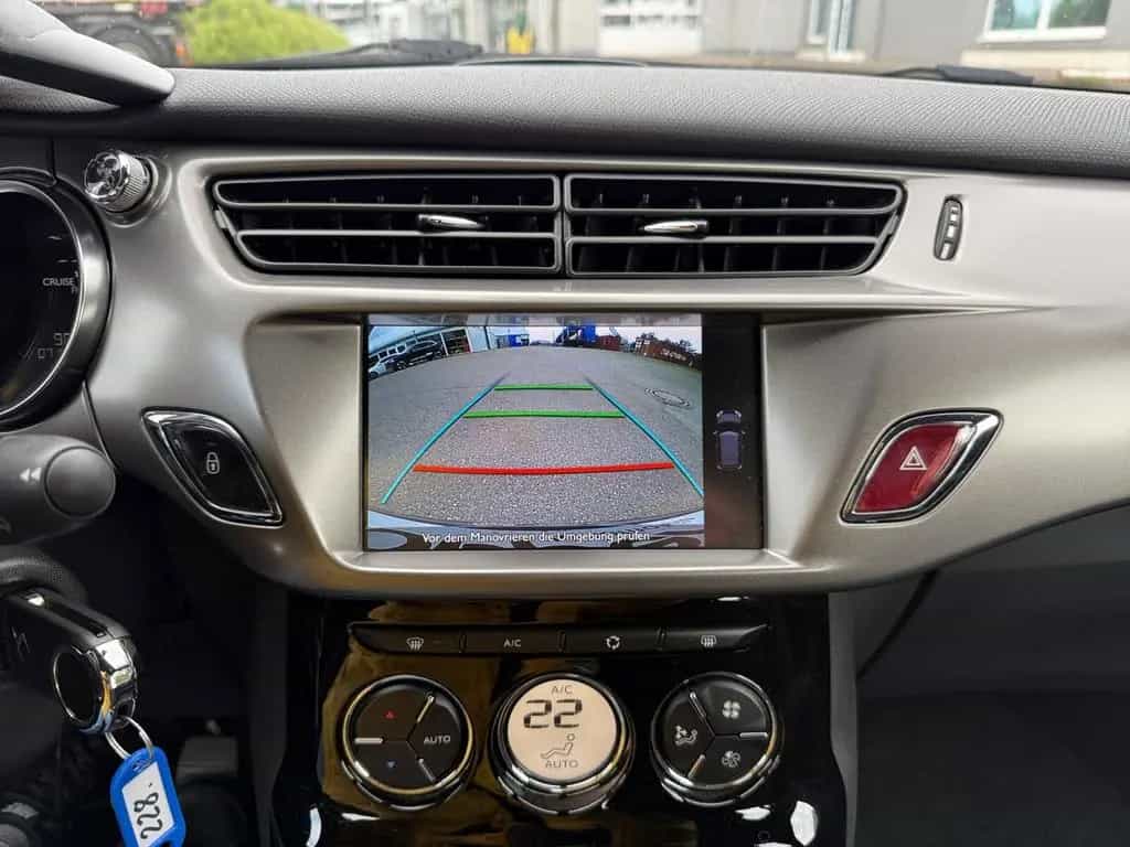 Citroën DS3 SoChic Stop&Start NAVIGATION+RÜCKFAHRKAMERA 08/2016-photo-19