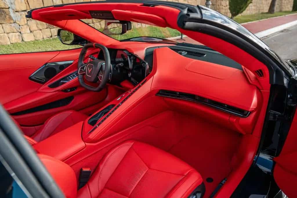 Corvette C8 Stingray Cabrio 07/2025-photo-20