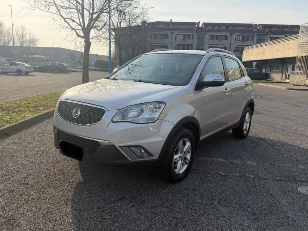 Ssangyong Korando 2.0 e-XDi 175 CV 2WD MT Classy 07/2012-photo-2