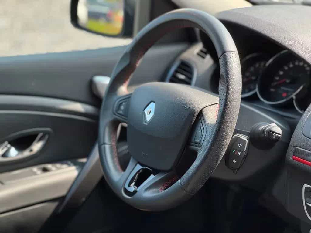 Renault Megane III Coupe GT Line *LEDER|NAVI|R-LINK|TÜV* 04/2014-photo-20