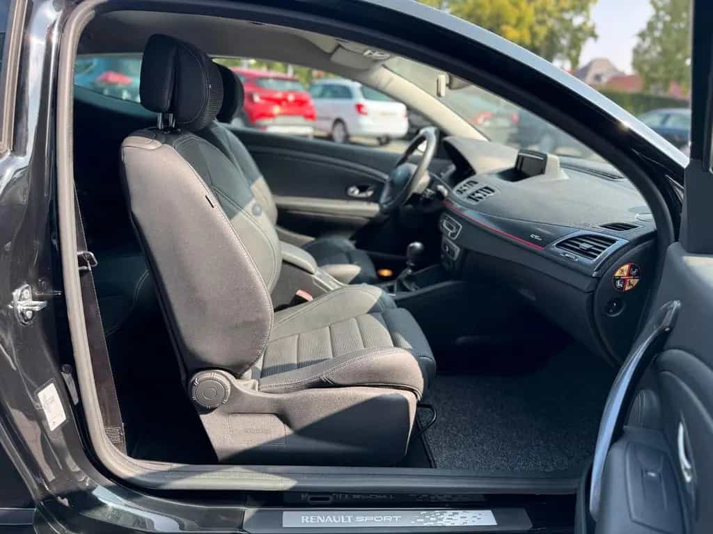 Renault Megane III Coupe GT Line *LEDER|NAVI|R-LINK|TÜV* 04/2014-photo-25