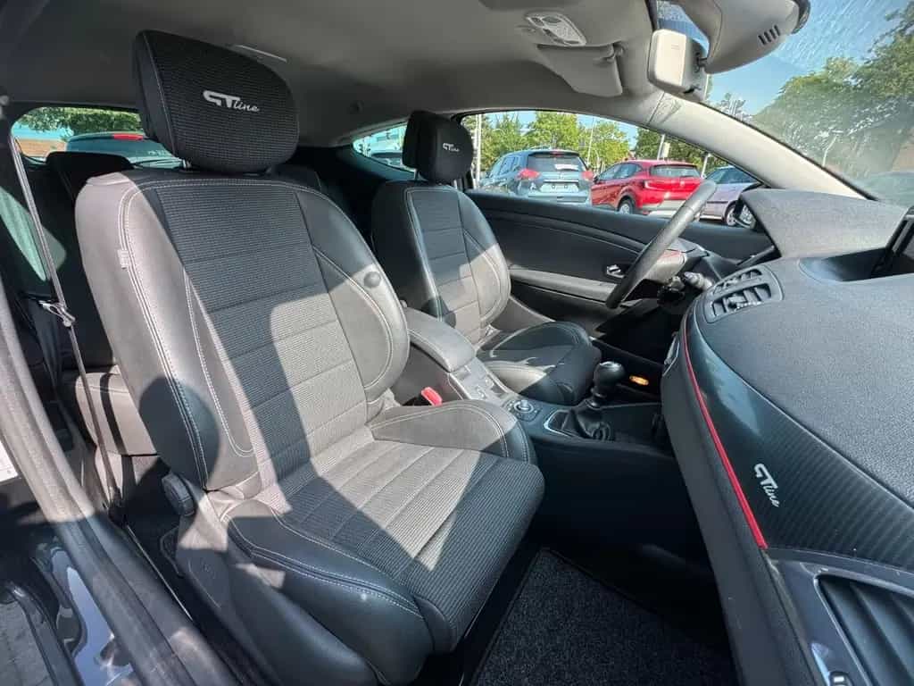 Renault Megane III Coupe GT Line *LEDER|NAVI|R-LINK|TÜV* 04/2014-photo-26