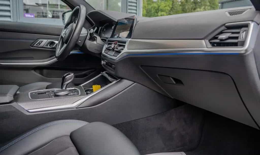 BMW 318 i Touring M-Sport SERVICE-GARANTIE|SPUR|ACC 12/2022-photo-14