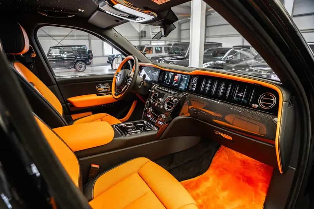 Rolls-Royce Cullinan Black Badge / PROD. 2026 / 4 Seats null-photo-15