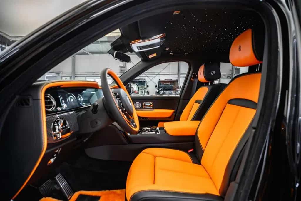 Rolls-Royce Cullinan Black Badge / PROD. 2026 / 4 Seats null-photo-16