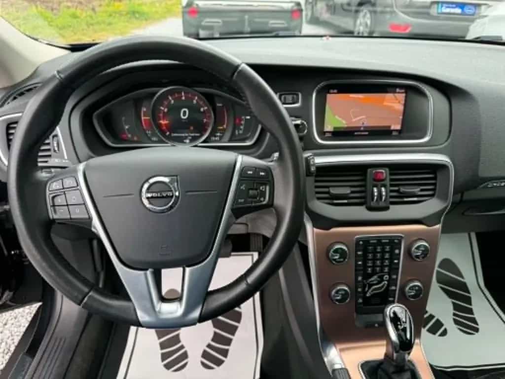 Volvo V40 Cross Country*Panorama*LED*Leder*Navi*AHK* 05/2019-photo-10