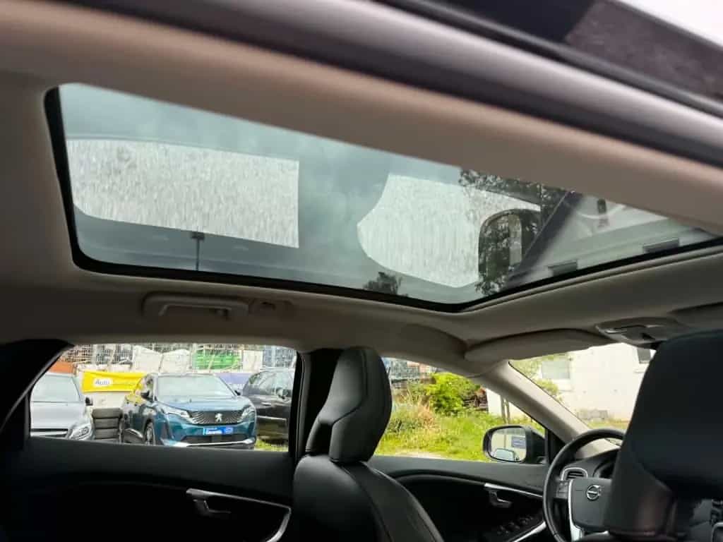 Volvo V40 Cross Country*Panorama*LED*Leder*Navi*AHK* 05/2019-photo-11