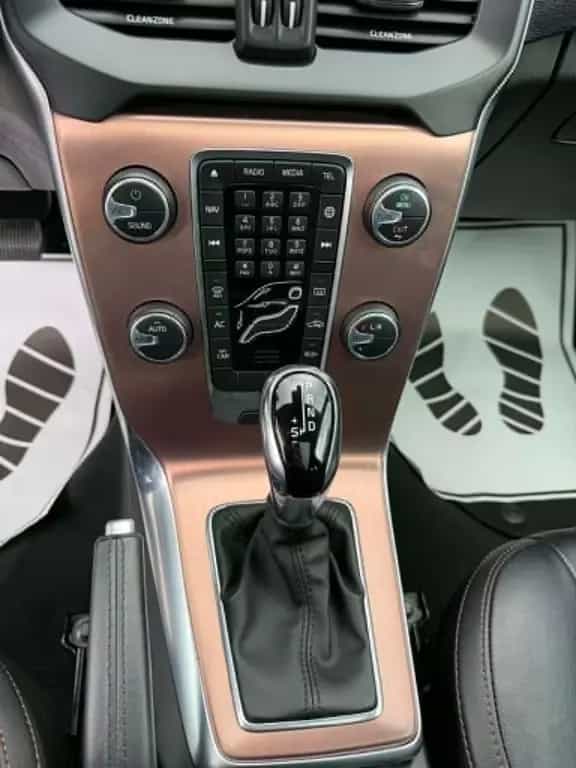 Volvo V40 Cross Country*Panorama*LED*Leder*Navi*AHK* 05/2019-photo-12