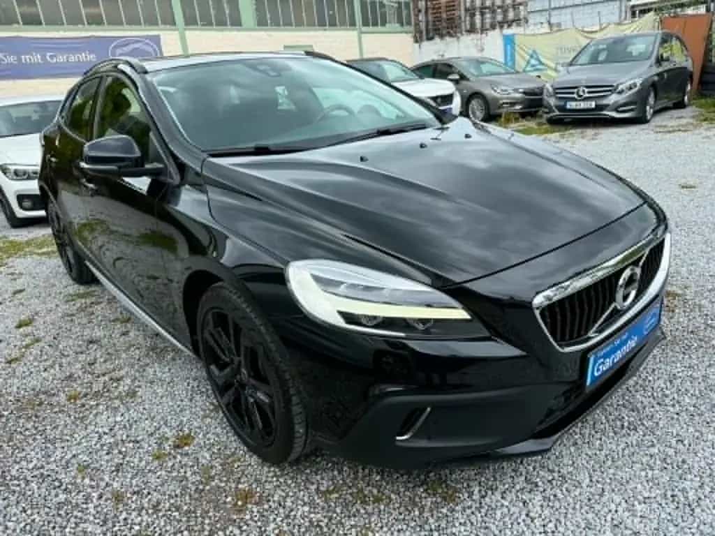 Volvo V40 Cross Country*Panorama*LED*Leder*Navi*AHK* 05/2019-photo-2